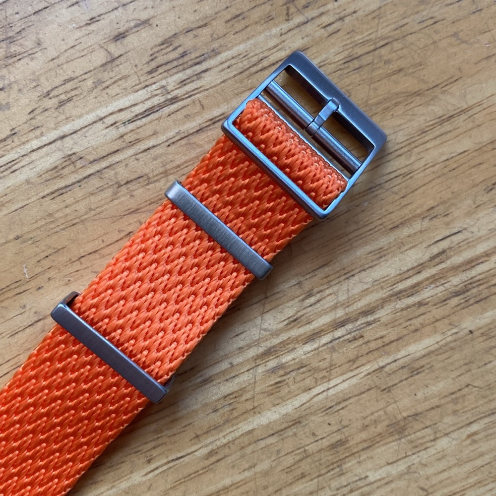 SharkTooth Strap Orange (22 mm) - Picture 3 of 7